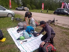Проверка снаряжения команды «Katusha X-run crew»