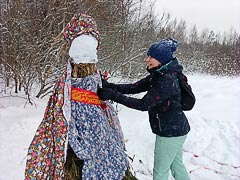 Подготовка масленичного чучела Подготовка масленичного чучела