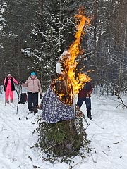 Сжигание масленичного чучела Сжигание масленичного чучела